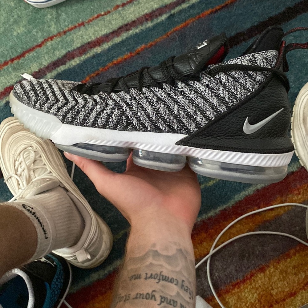 LeBron 16 Low "Oreo", Size 11.5, Preowned